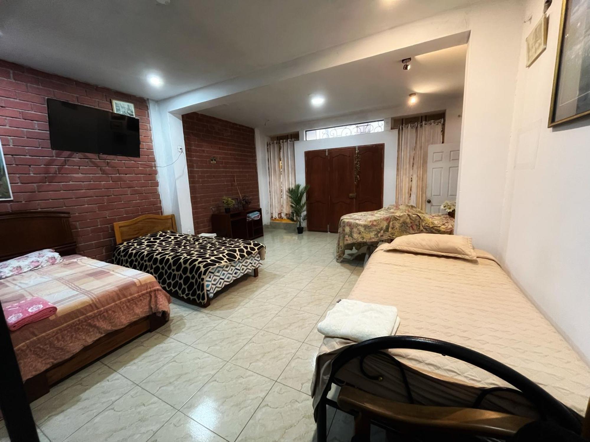 Bed and Breakfast Ugarte Street Trujillo Zewnętrze zdjęcie