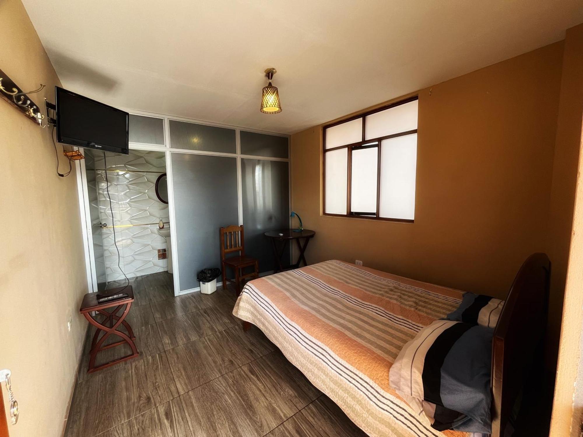 Bed and Breakfast Ugarte Street Trujillo Zewnętrze zdjęcie