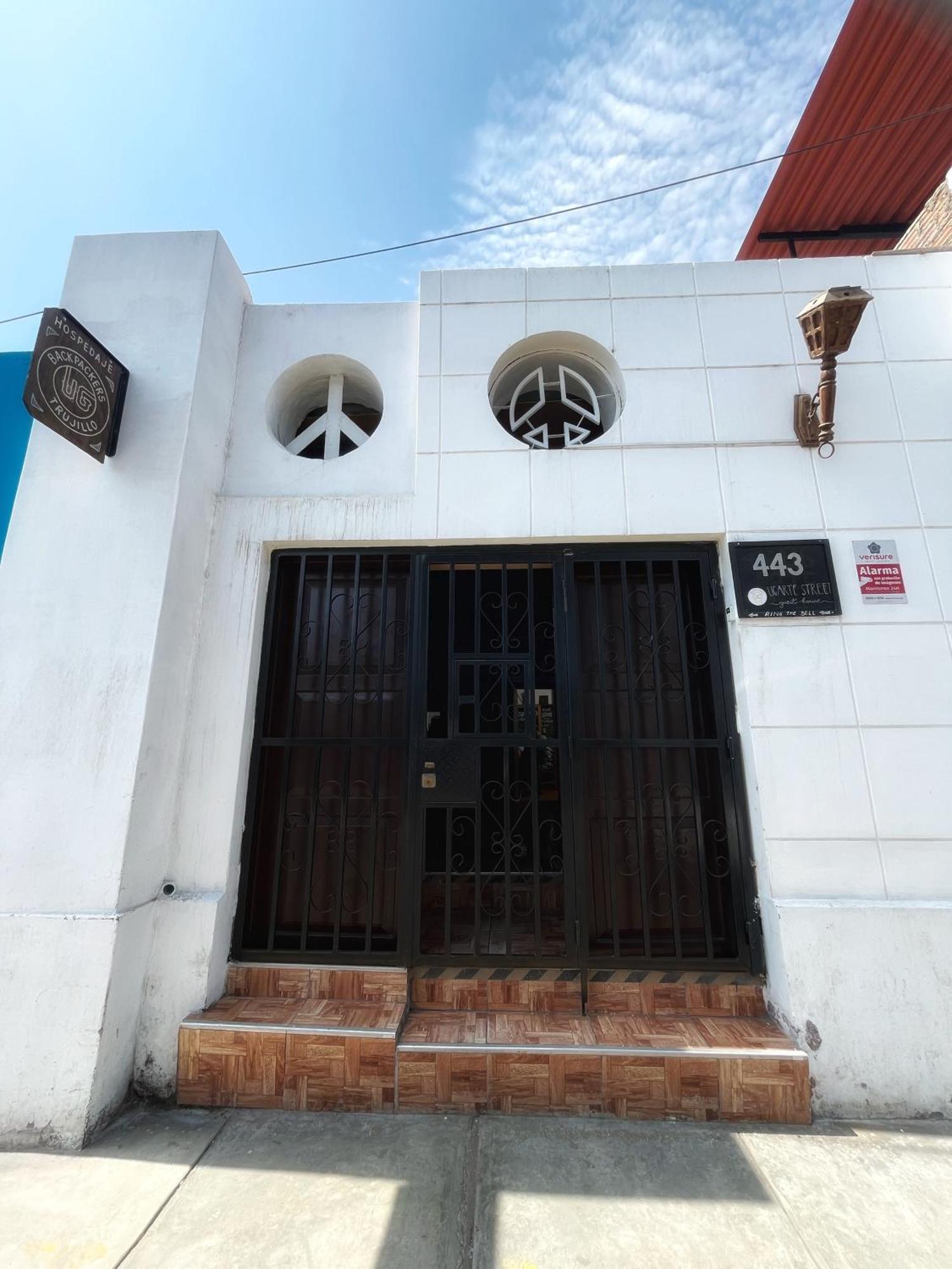 Bed and Breakfast Ugarte Street Trujillo Zewnętrze zdjęcie